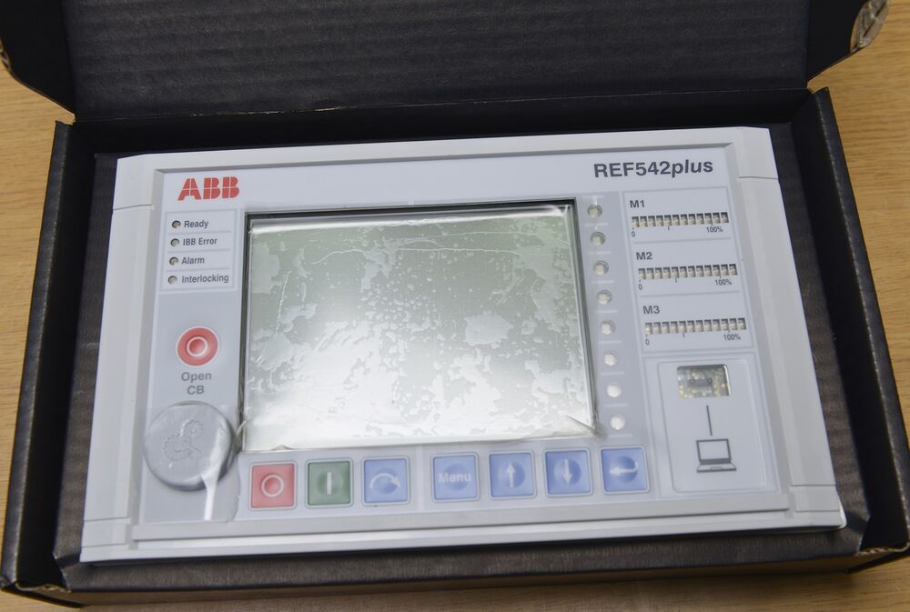 REF542PLUS ABB触摸屏-进口原装