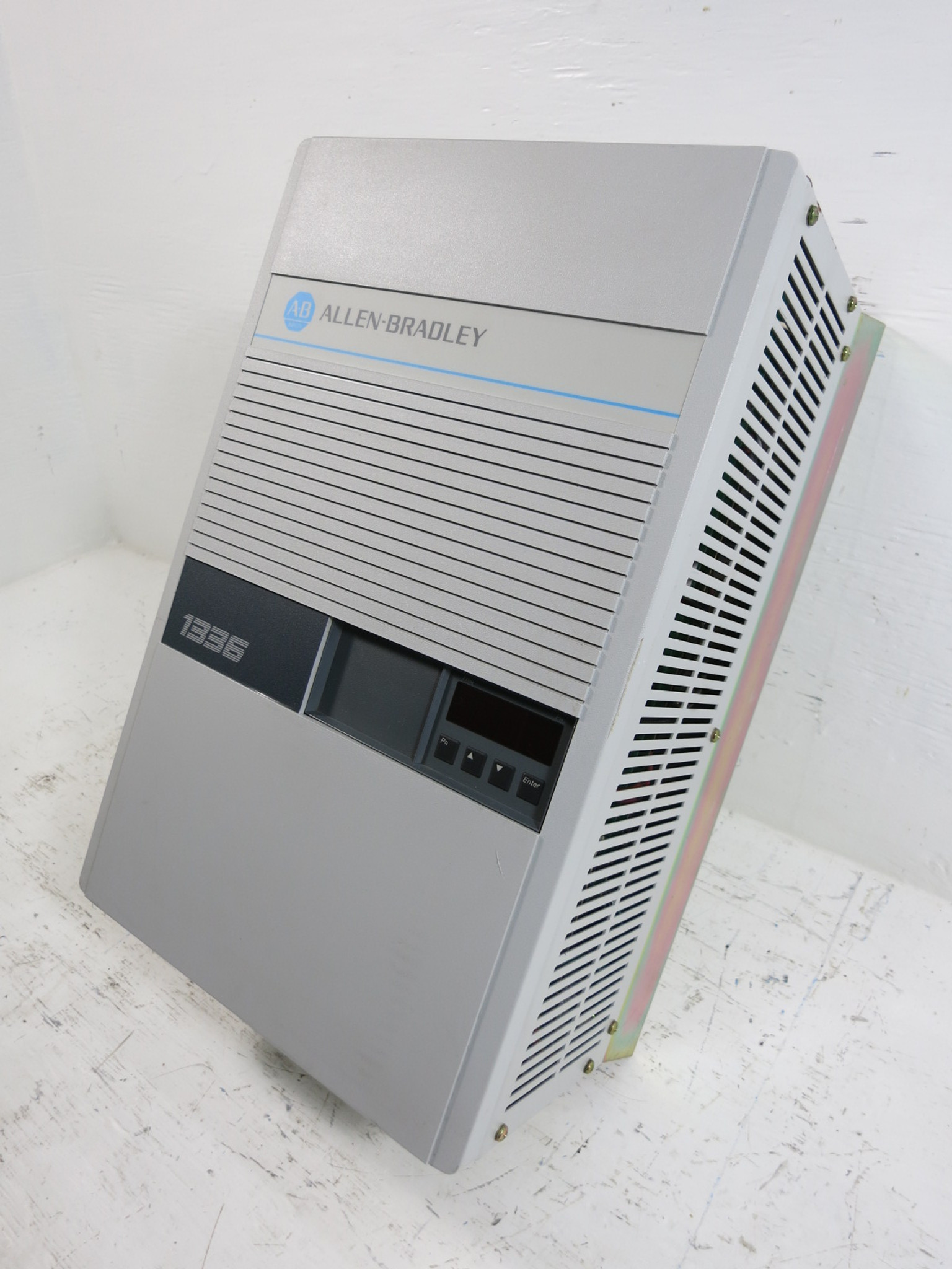 Allen-Bradley 1336系列高性能可调频率驱动器74100-830-22 