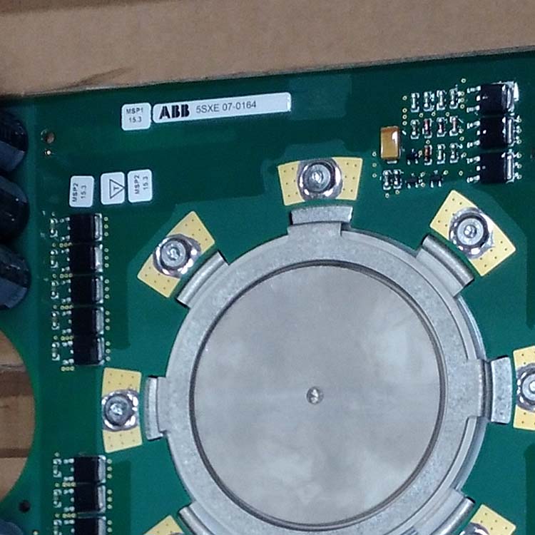 ABB 3HAC032586-001 泄流电阻 